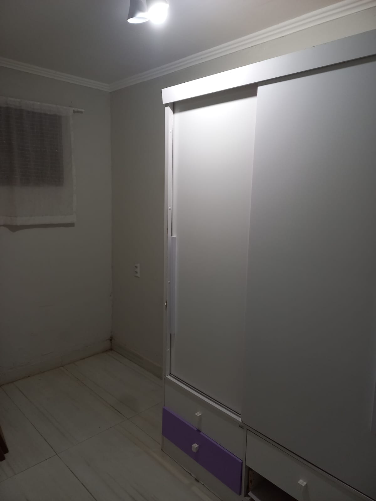 terreo suite secundaria closet.jpeg